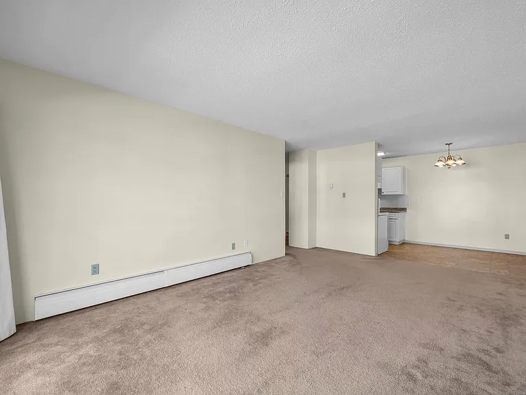 5130 Irving St — Photo 18
