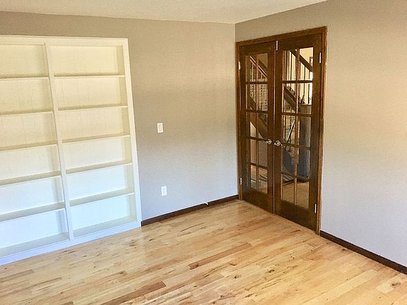 Main floor study/office