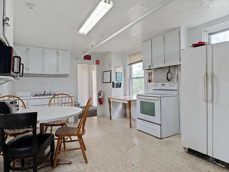 92 Church St #3 — Photo 2