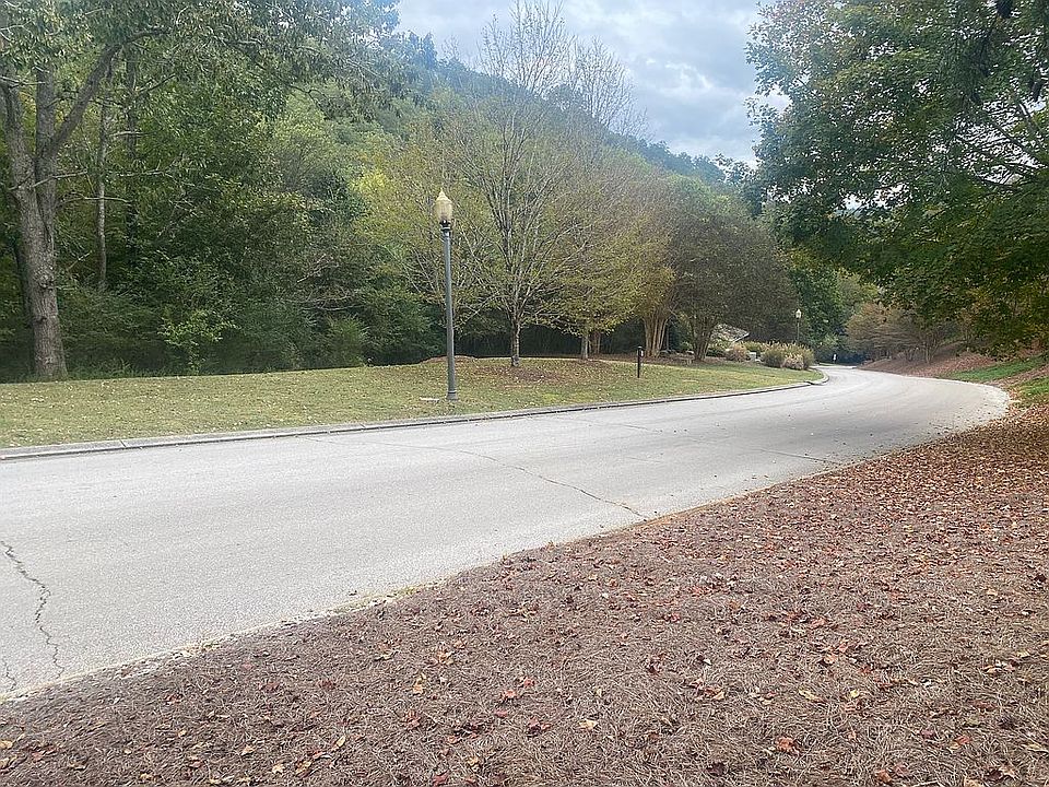 2nd image of 2006 Horizons Dr #58