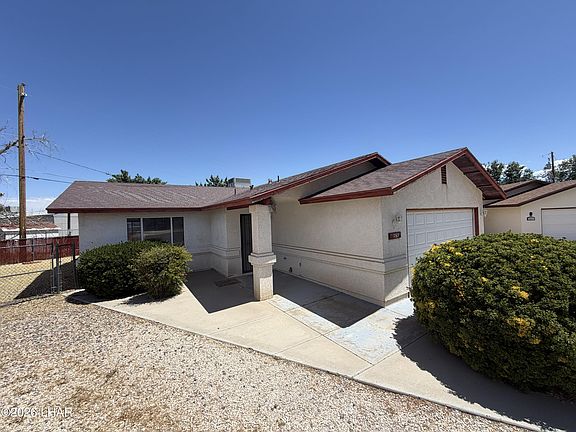 3rd image of 1765 E Hearne Cir