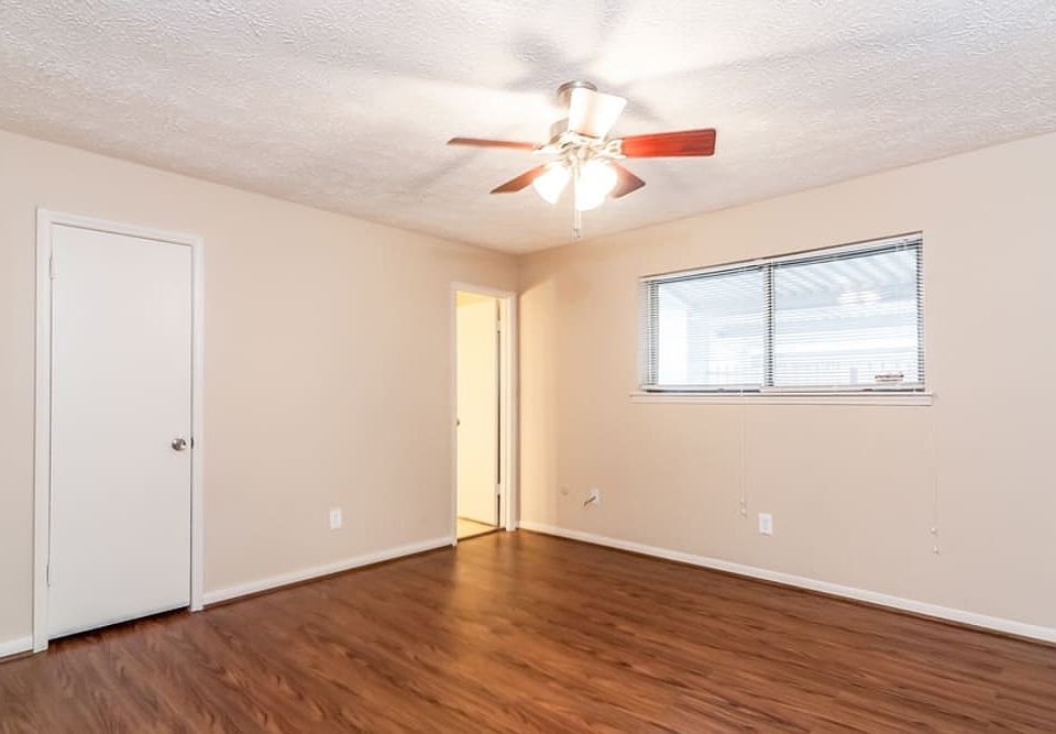 1st image of 10126 Sagerock Dr
