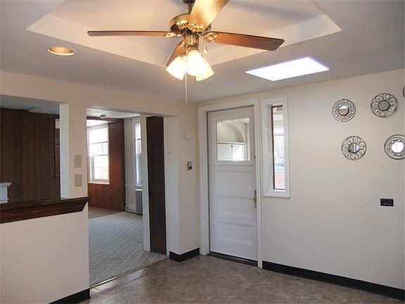 2nd image of 109 Franklin St #E