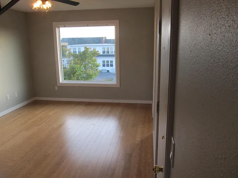 2223 Rucker Ave — Photo 14