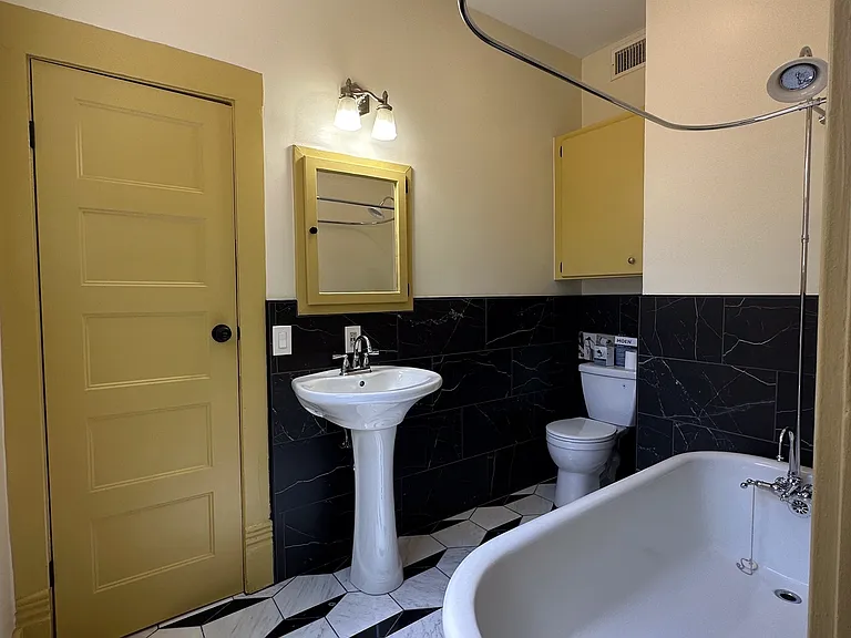 4910 Victor St #1 — Photo 22
