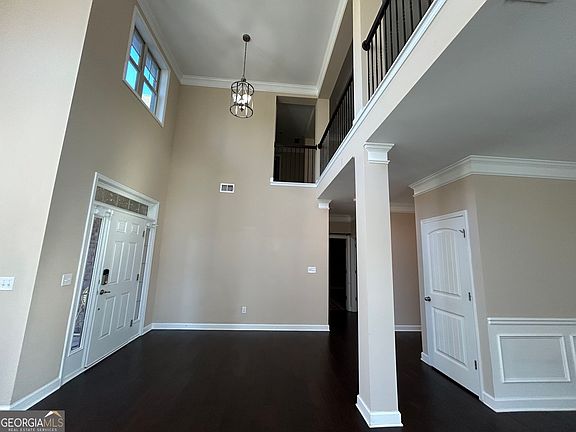 3rd image of 820 Stonekirk Ct