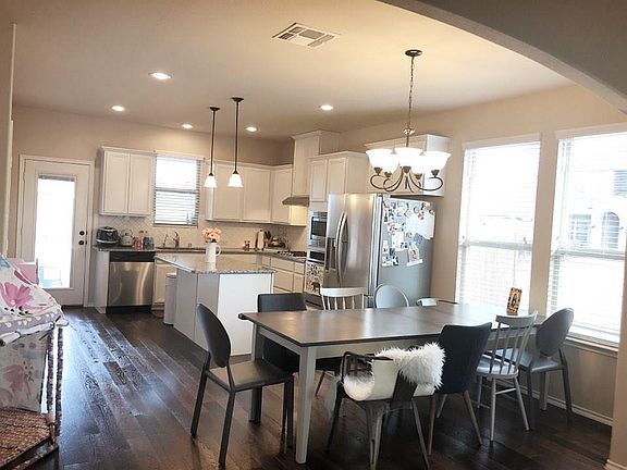 5th image of 325 Whitman Dr