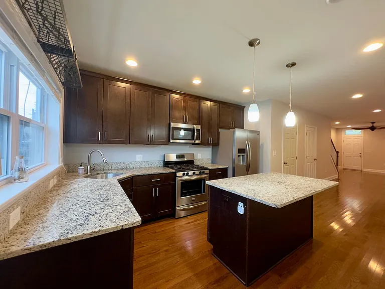 1022 McDonogh St — Photo 9