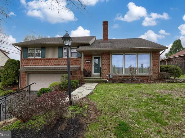 3902 Reiff Pl, Reading, PA 19606