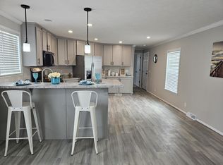 5280 N Str NE, Magnolia, OH 44643