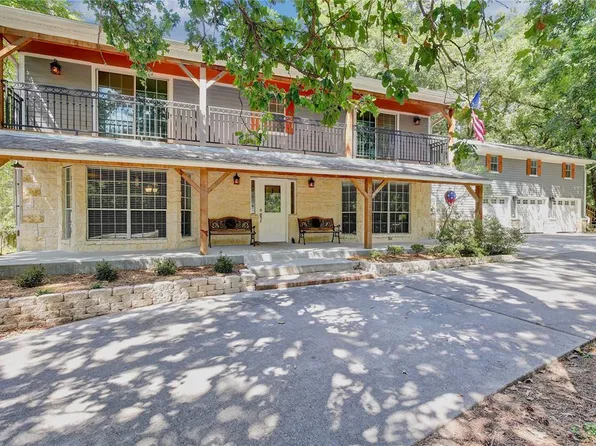 15 W Lake Forest Ct, Conroe, TX 77384