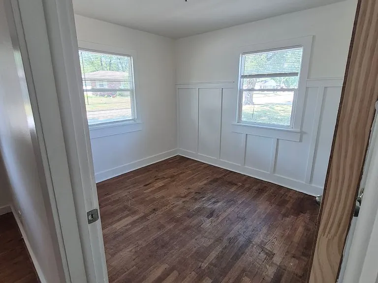 138 N Rechow Ave — Photo 9