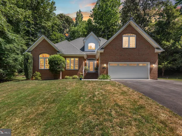 7428 Garfield Dr, King George, VA 22485