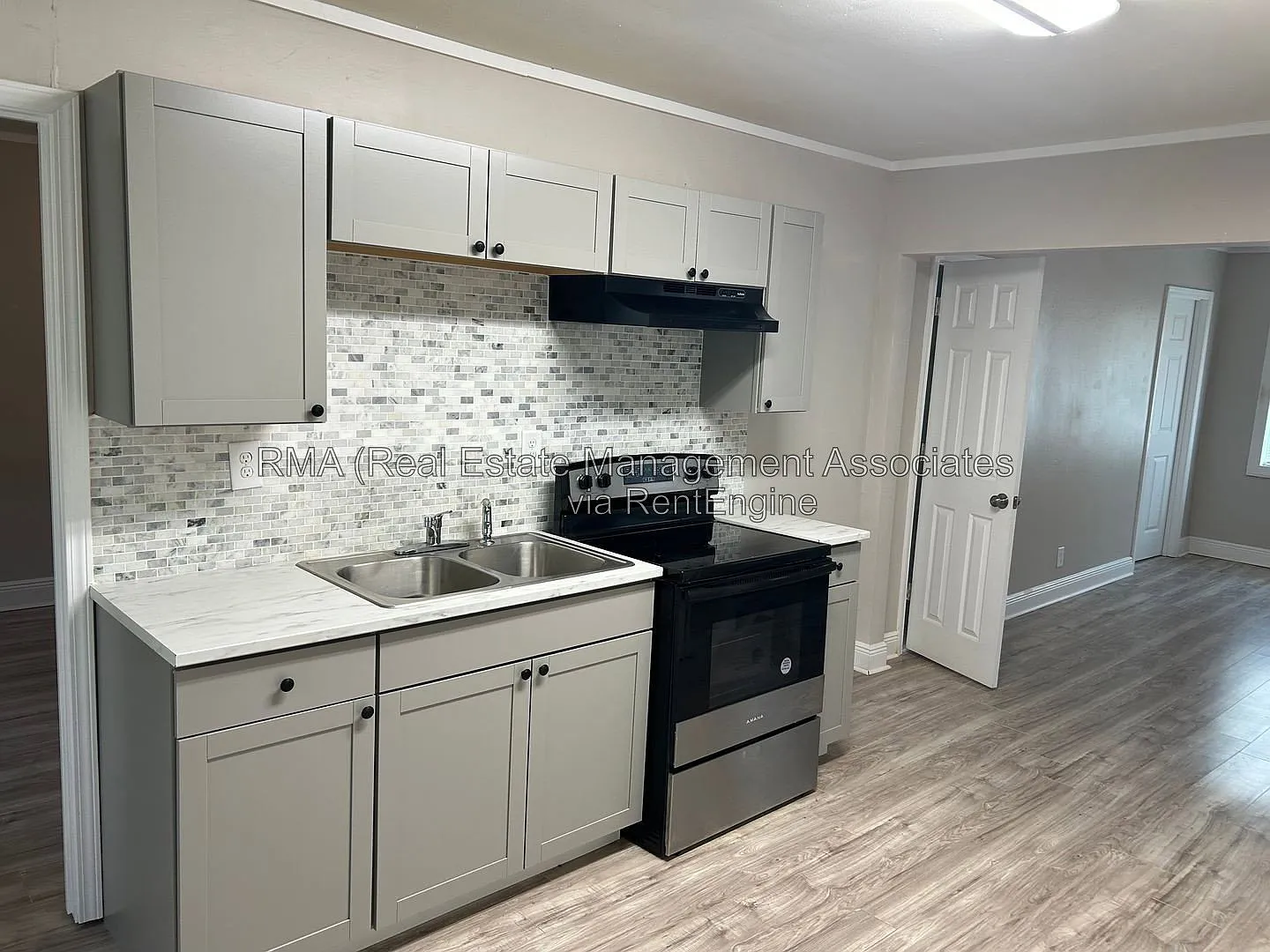 2 bed, 2.0 bath, 784 sqft, $1,300 — Photo 3