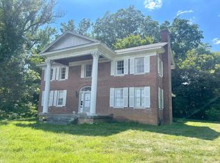 207 N Main St, Greensburg, KY 42743