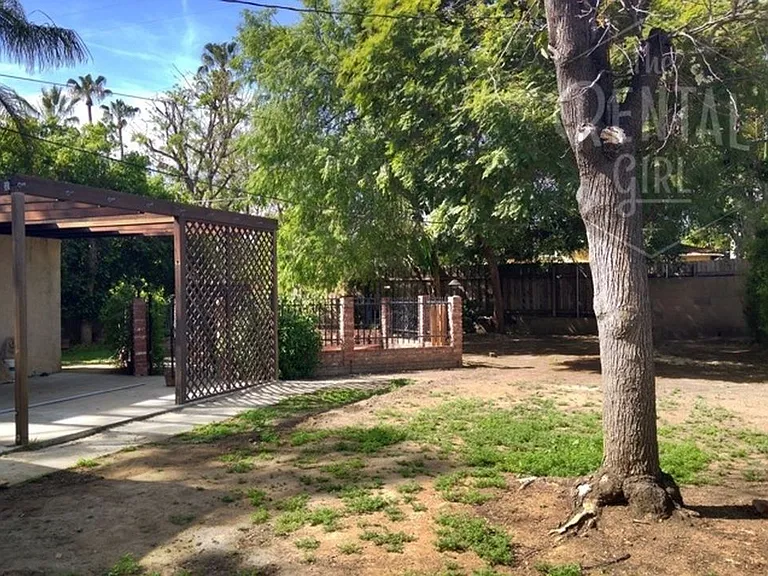 5723 Stansbury Ave #1 — Photo 21