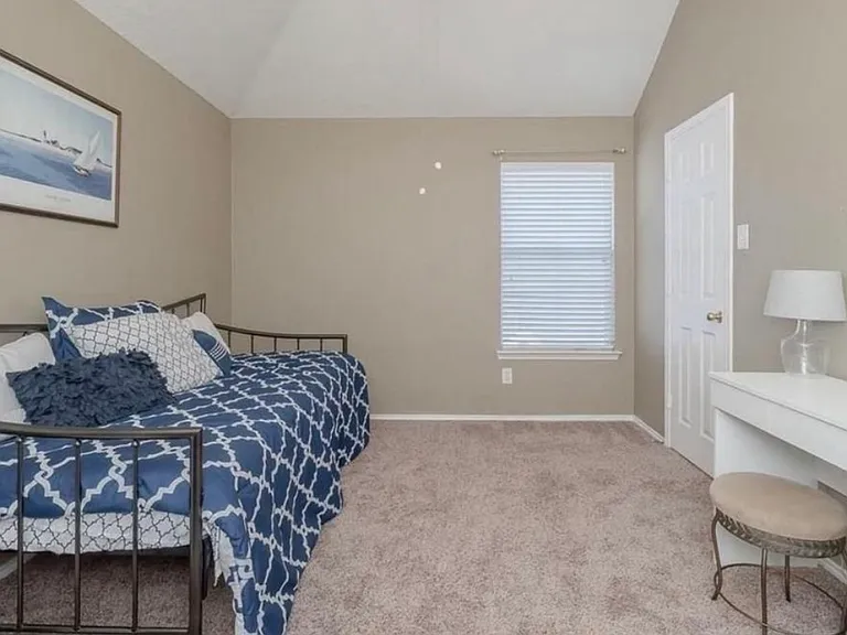 7027 Saint Augustine Dr — Photo 12
