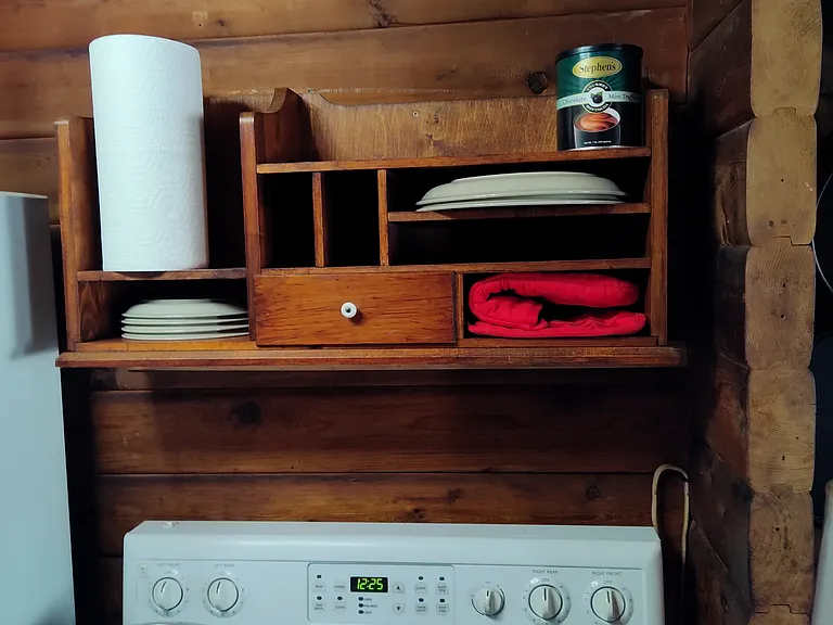 Shelving above range
