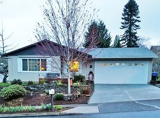 39025 Dubarko Rd, Sandy, OR 97055