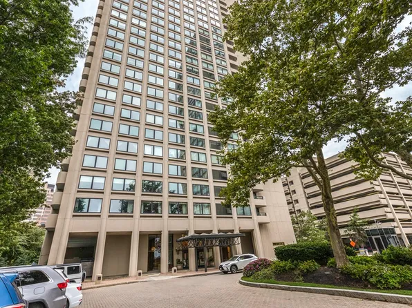 65 E India Row APT 10B, Boston, MA 02110