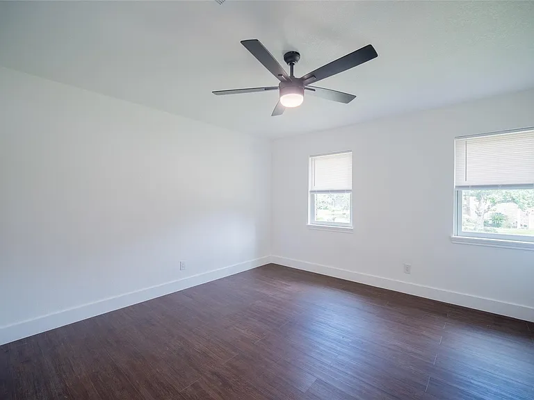 4815 Caris St — Photo 30