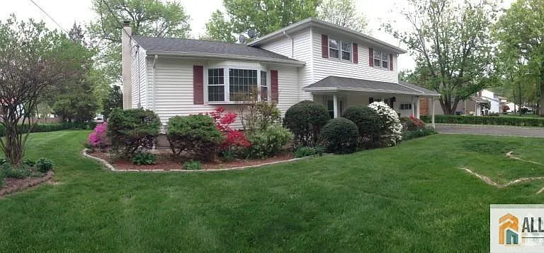 8 Sherwood Rd — Photo 14