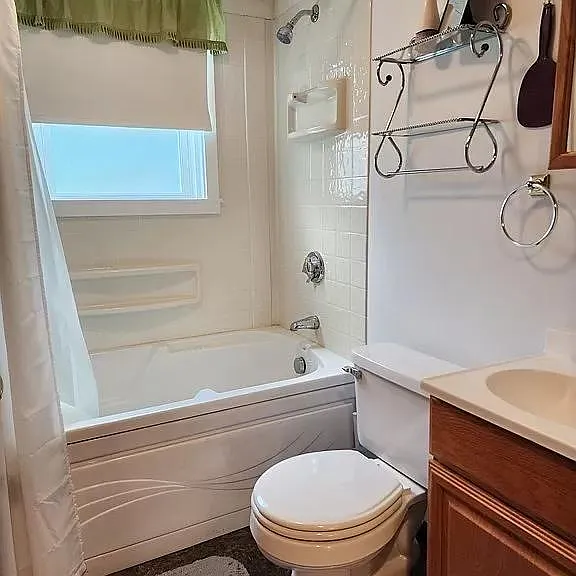 7 Libby Ave — Photo 9