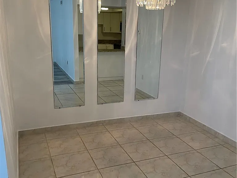 4906 Victoria Dr #313 — Photo 12