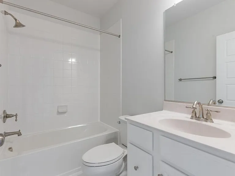2618 Lassen Walk #A — Photo 31