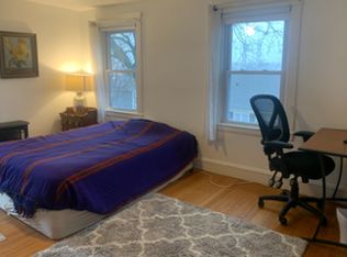 180 Cleveland St #2, Pawtucket, RI 02860