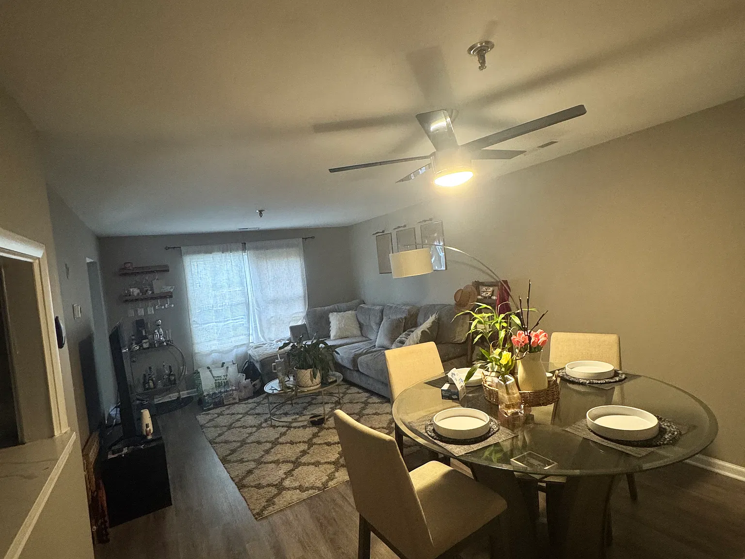 3 bed, 2.5 bath, 1716 sqft, $1,600 — Photo 3