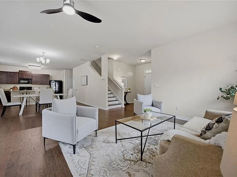 3110 Boxwood Xing — Photo 27