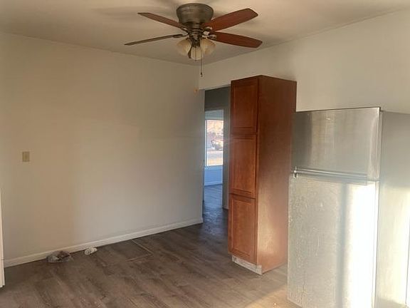 2nd image of 1029 N Washington Ave