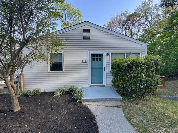 713 Oakview Dr, Salem, VA 24153