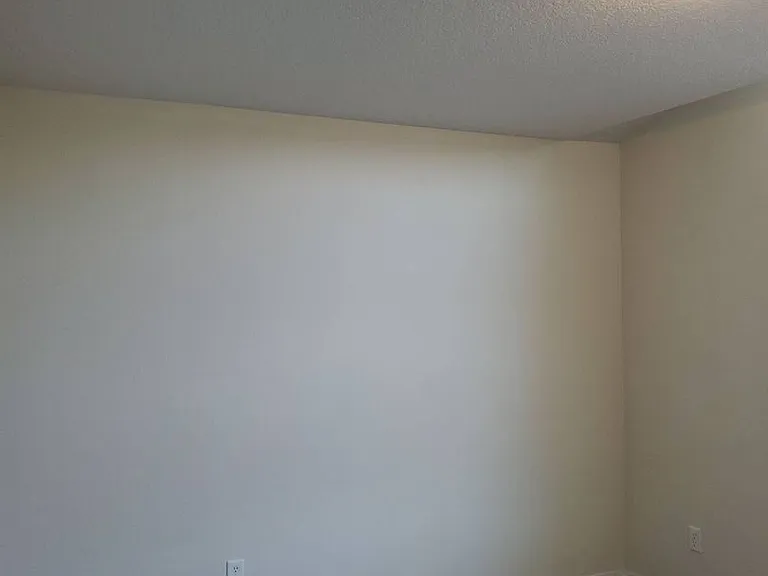 460 Laguna Dr — Photo 13