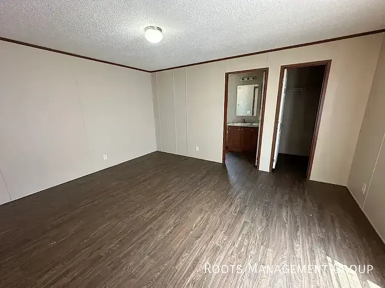 2088 E Empire Ave #195 — Photo 6