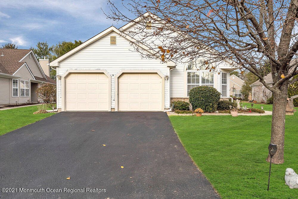 24 Pine Hollow Lane, Lakewood, NJ 08701 Zillow