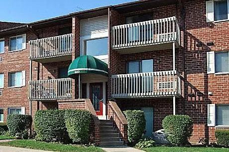 860 N Lakeside Dr #3D Photo 1