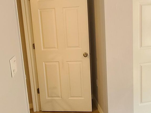4th image of 3 Uniondale Pl