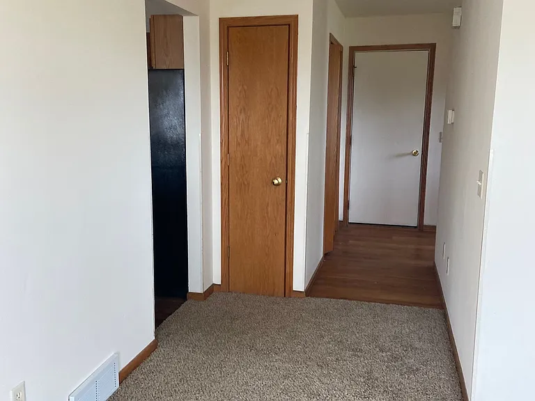 514 N Westmount Dr #1 — Photo 31