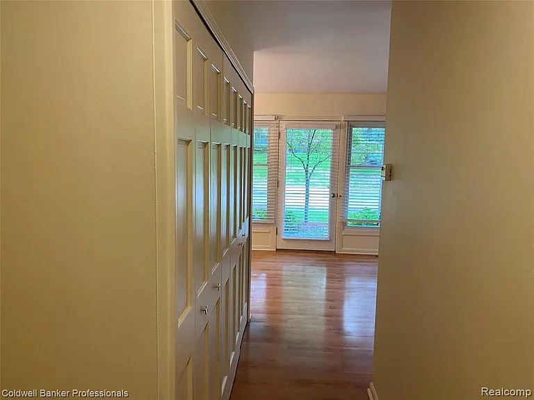885 N Old Woodward Ave #15 — Photo 14
