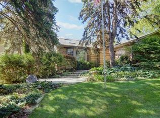 345 Ruby St, Clarendon Hills, IL 60514