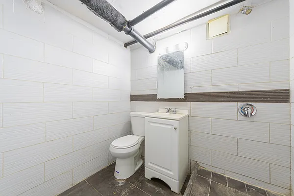 Rented by Avenues Real Estate | media 7