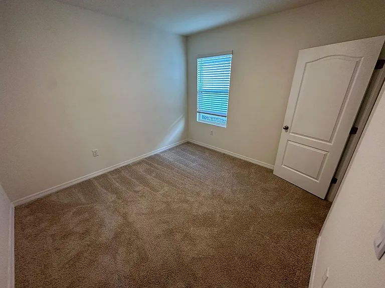 304 Sofia Ln — Photo 13