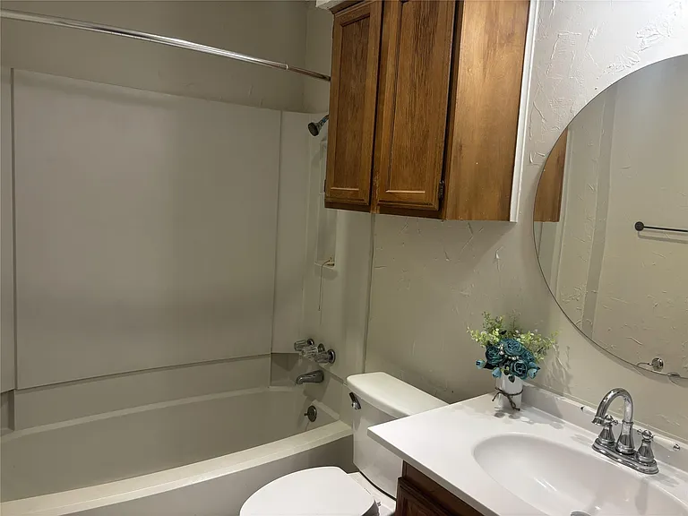 8806 Pineridge Dr #B — Photo 8