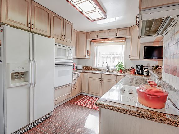 Open Kitchen