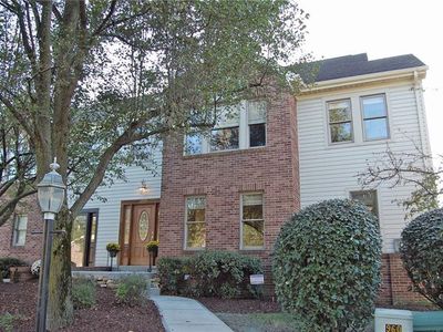150 Fairway Landings Dr, Canonsburg, PA, 15317