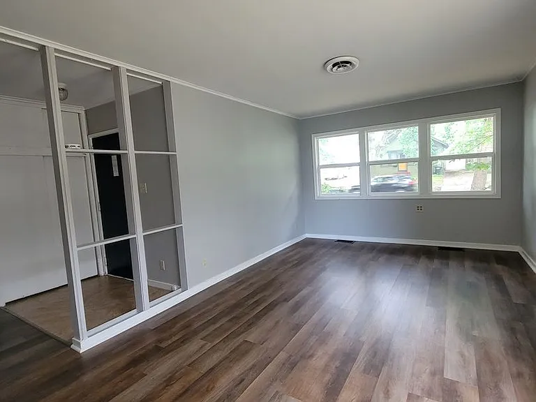 308 S Cottage Grove Ave — Photo 16