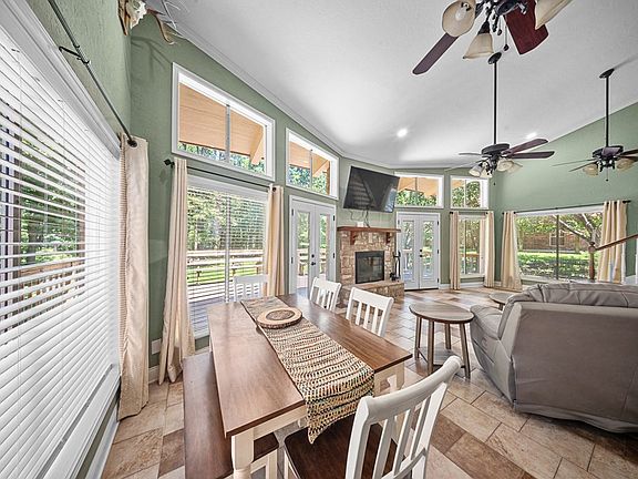 4th image of 146 Moss Ln