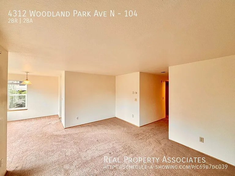 4312 Woodland Park Ave N #104 — Photo 4